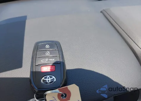 2024 Toyota Highlander Xle из США, поврежденный, VIN 5TDKDRBHXRS563720